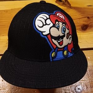 Super Mario fitted hat, size- L-XL, Gray w/ Mario